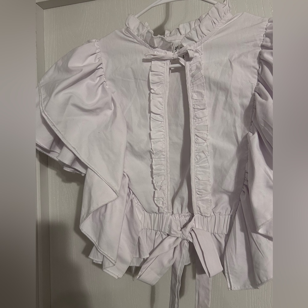Truth | White Ruffle Blouse | Size Small
(NWT) - Picture 2 of 7